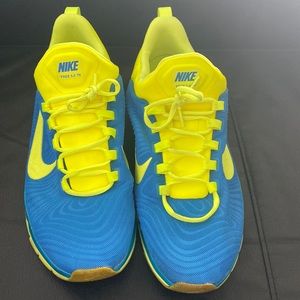 Men’s Nike sneakers
